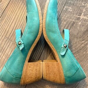 Chic Teal Mary Jane Heels